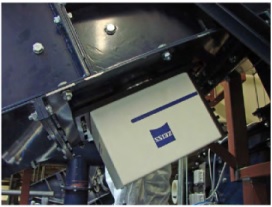 在玉米麩皮的輸送管道上安裝近紅外光譜儀，實時檢測水分、蛋白的含量。