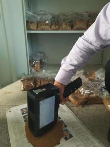 手持式近紅外光譜儀在DDGS的檢測中發揮作用。